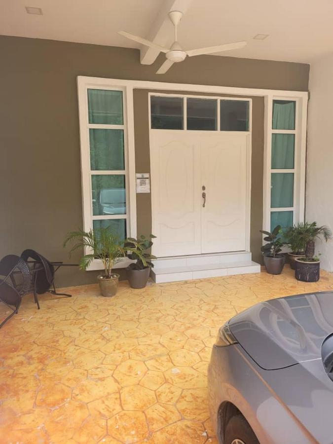 Teduhan Abqory Kuala Terengganu Exteriér fotografie
